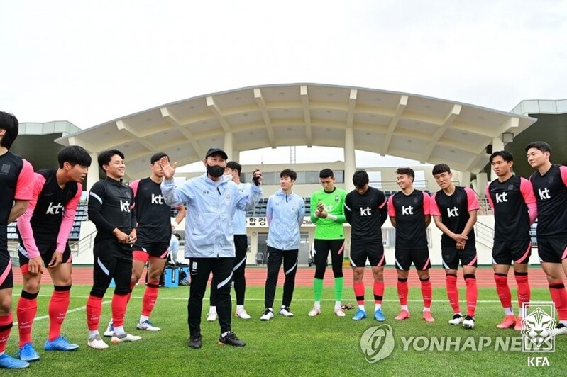 Football defenders see Olympics as stepping stone to Europe