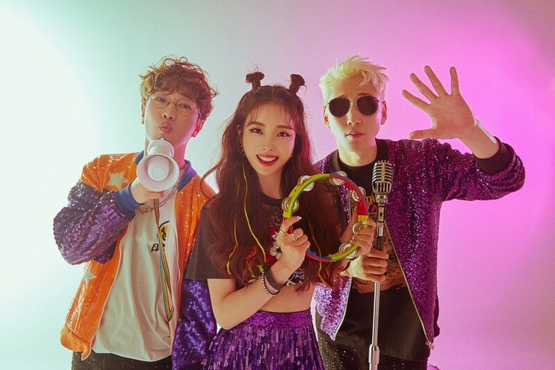 트로트 가수 안성훈·영기·박성연, 그룹 '아웃렛' 결성