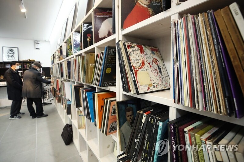 잡았다 하면 6~7만원…비싸도 너무 비싼 가요 LP