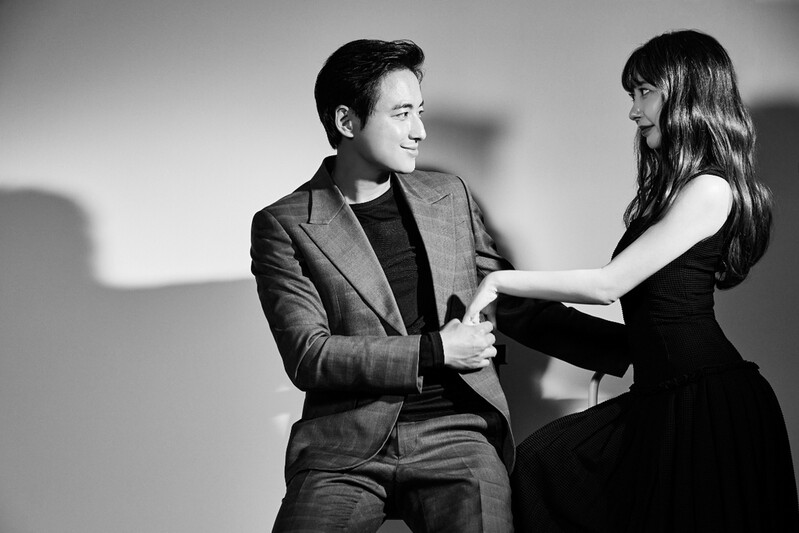 Singer-actor Lee Ji-hoon marries a 14-year-old Japanese