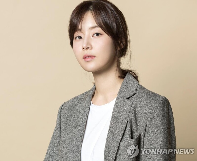 Actress Han Ji-hye Got Daughter After 11 Years of Marriage