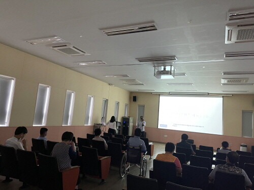 의령군건강가정·다문화가족지원센터, 우리동네작은영화관 진행