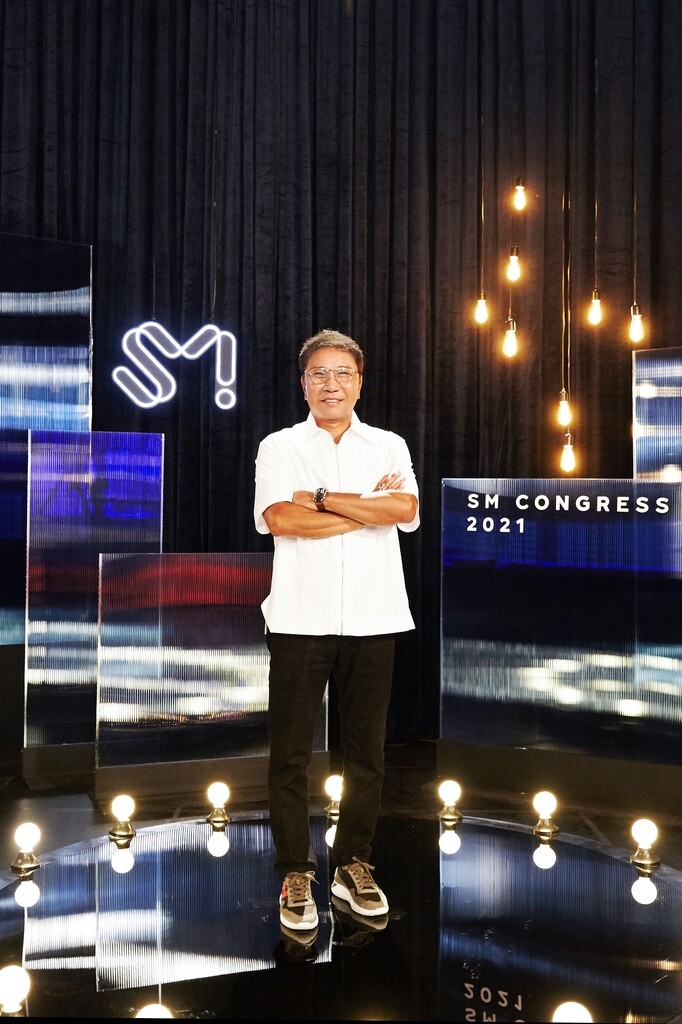 이수만 "미국 오디션 프로 우승자, NCT 할리우드로 현지서 데뷔"