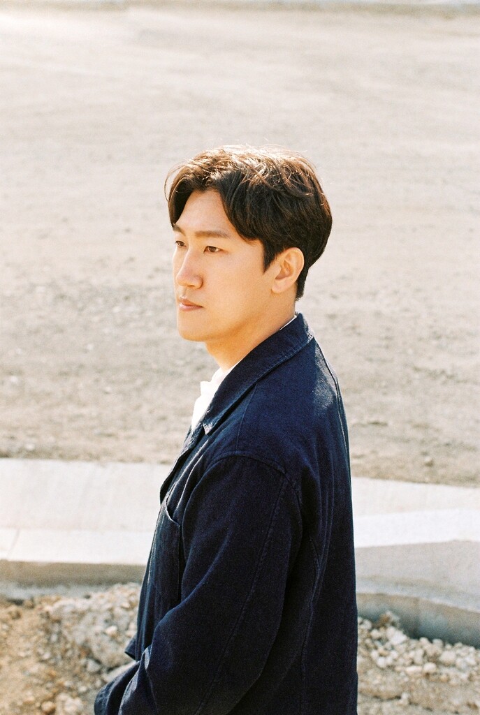 물속에서 건져올린 삶의 이야기들…천용성의 '분하고 더러운 팝'