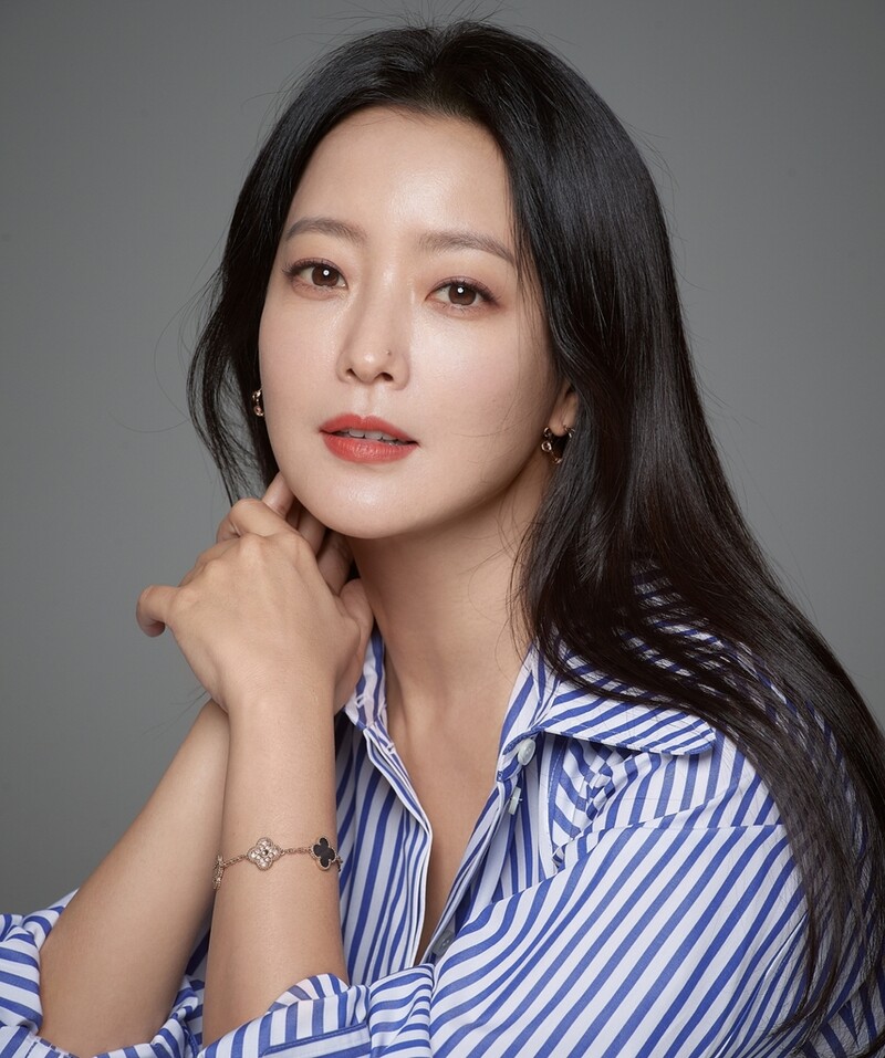 Kim Hee-sun cast as the leading role of a popular webtoon based drama 'Tomorrow'