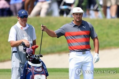 디섐보 "캐디와 결별은 이미 오래전에 결정"