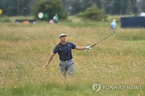 장타왕 디섐보 "망할 드라이버" 클럽 탓했다가 "내 잘못" 반성