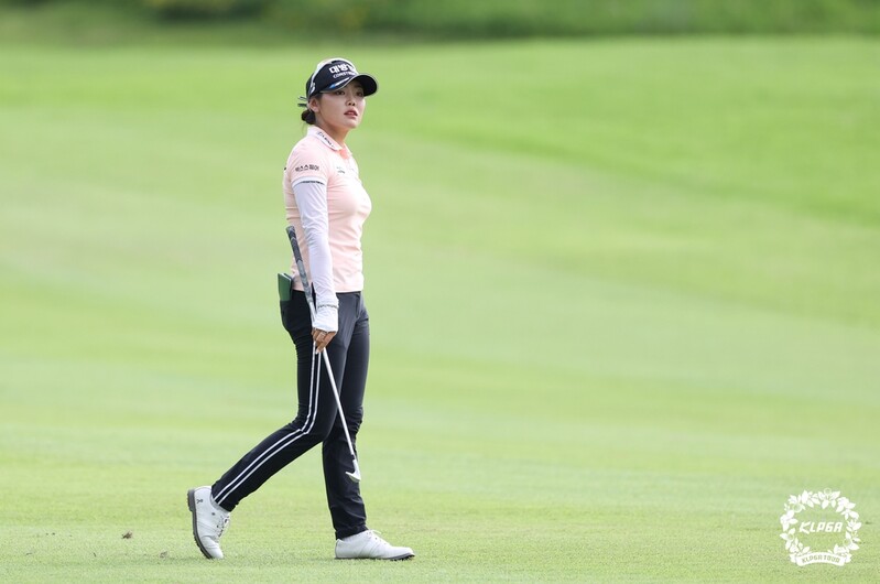 현세린, KLPGA 첫 승 도전…2R 중단 전까지 단독 선두