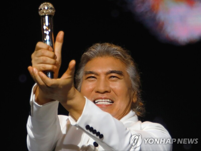 나훈아 부산공연 금지 명령에 부산시 "취소 여부 논의 중"(종합2보)