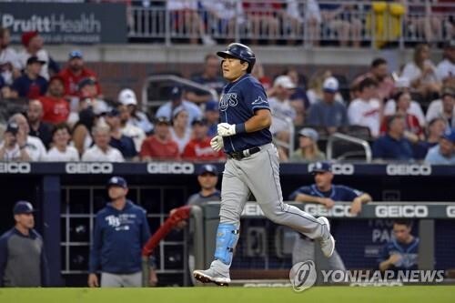 '대타' 최지만, 볼넷으로 동점 발판…탬파베이 연장 10회 역전승