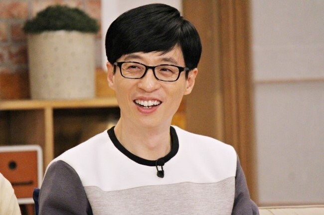 '국민 MC' 유재석도 자가격리…그칠 줄 모르는 연예계 코로나
