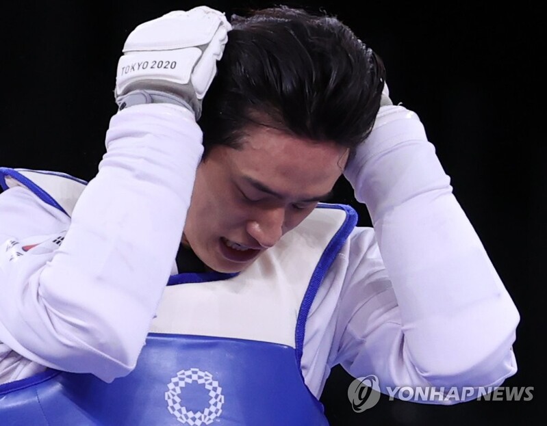 (Olympics) Taekwondo star Lee Dae-hoon stunned in round of 16