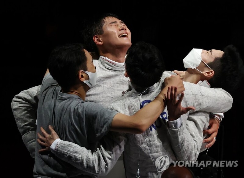 (Olympics) 'Avengers' of S. Korean fencing team up to win ultimate prize