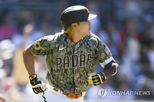 김하성, 시즌 6호 홈런에 2타점 2루타 폭발…타율 0.214↑(종합)