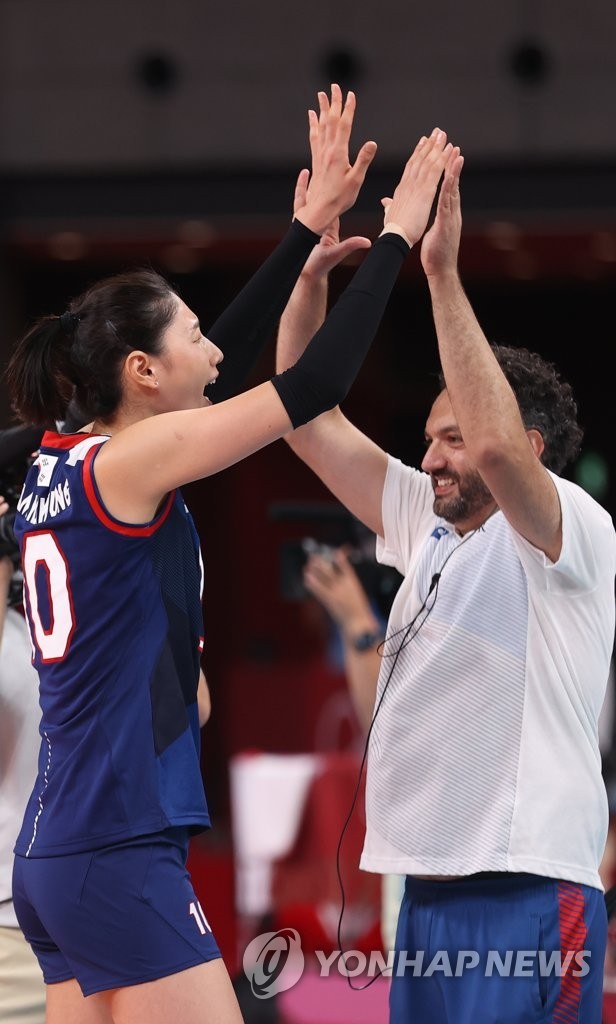 [올림픽] 라바리니 감독 "김연경, 그가 얼마나 대단한지 깨달았다"