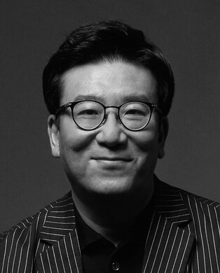 Director Yoon Je-kyoon with Hollywood producer to make K-pop film