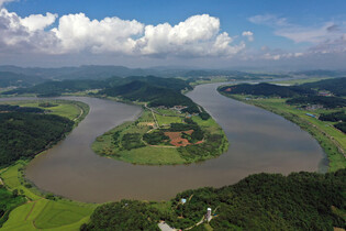 Aerial view of Korean Peninsula-like topography