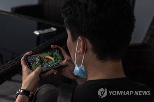 미성년자 '해금의 시간' 中게임 왕자영요 '서버 붕괴'