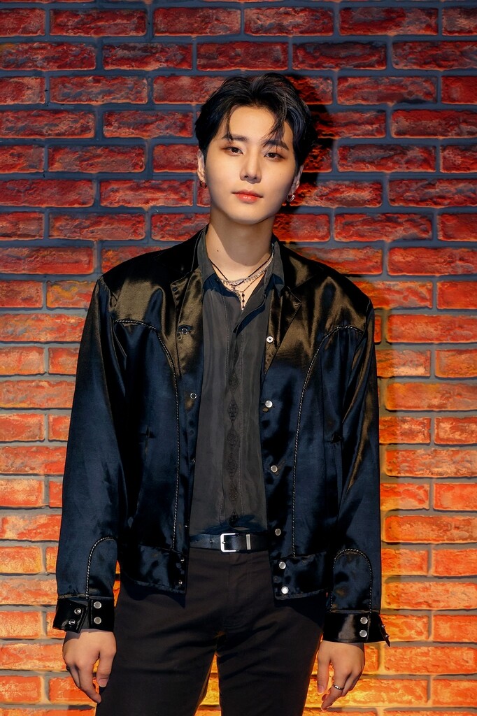 영케이 "6년만의 솔로앨범…영원히 노래하겠단 마음 담았죠"