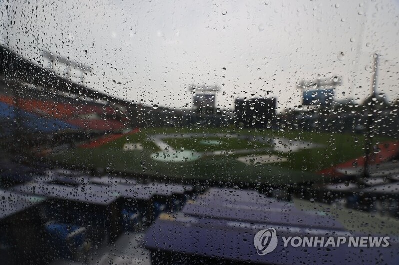 프로야구 인천·수원 경기 비로 취소…추후 편성(종합)