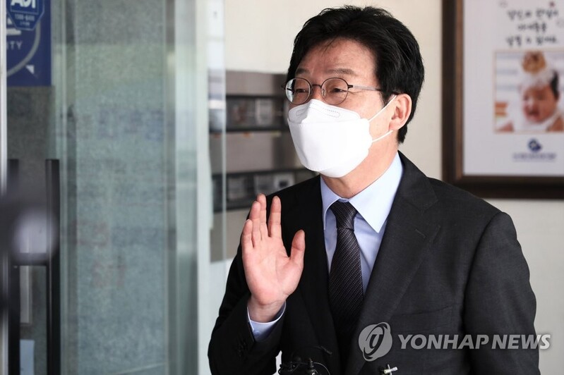 野, '중공군 승전' 영화 허가에 발끈…"굴욕외교의 끝"(종합2보)