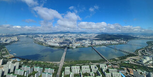 Blue sky in Seoul