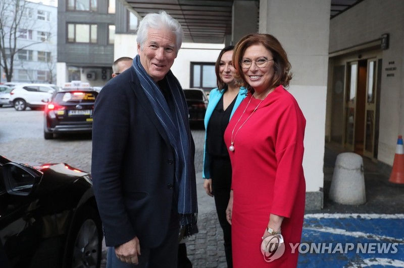 할리우드 배우 리처드 기어, 伊극우 살비니 재판에 증인 출석