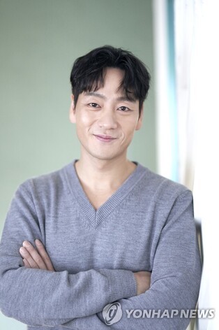Park Hae-soo of 'Squid Game,' becomes father in 2 yrs of marriage