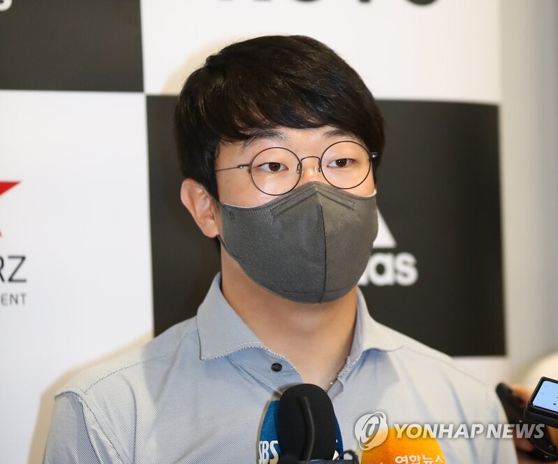 After MLB cup of coffee, pitcher Yang Hyeon-jong keeps mum on return to KBO
