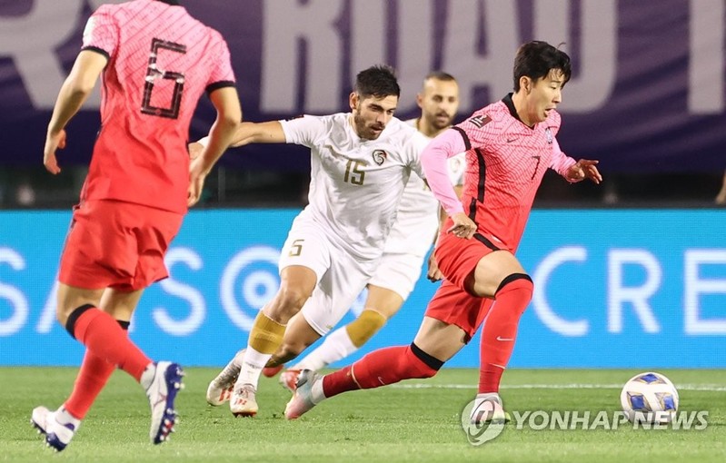 '송민규 골대 강타' 벤투호, 시리아와 최종예선서 0-0 전반 종료