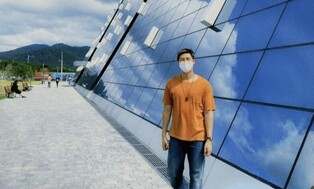 Eyes sway to RM's visit to Lee Kun-hee Collection at Jeonnam Museum of Art