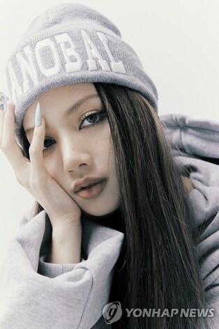 "MONEY," side track of Lisa's 'LALISA' ranks 81st on UK Official Singles Chart