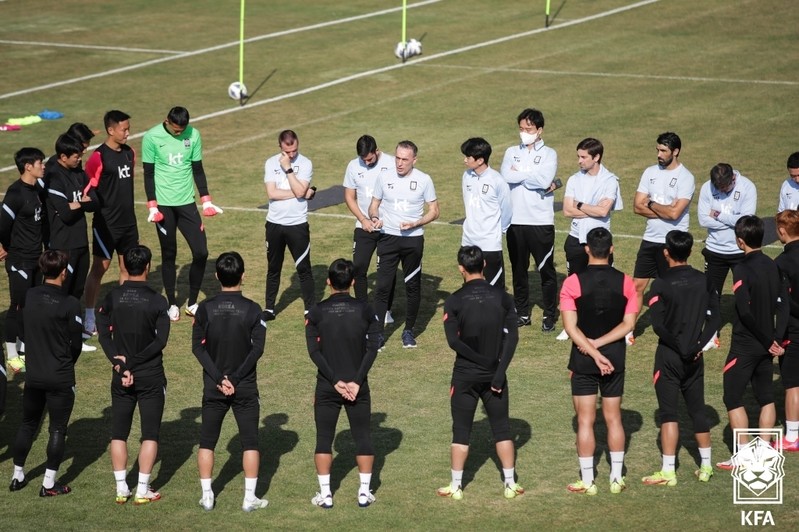 이란 원정 벤투호 전원 코로나 음성…테헤란서 첫 훈련