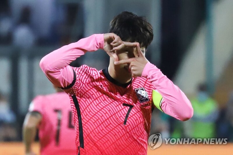 (LEAD) With 2nd straight goal, Son Heung-min nearly plays hero again for S. Korea