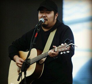 아이유가 선택했던 중국 가수, 대마초 전력에 공연 무산 논란