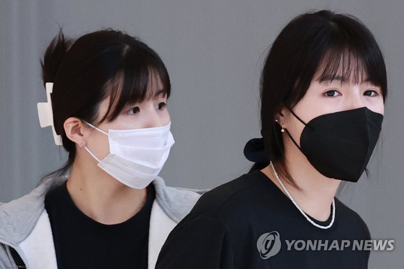 이재영·다영 "깊이 사과드리고 팬들에 계속 용서 구하겠다"