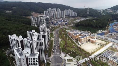 (LEAD) Measures eyed to prevent 'unusually excessive' gains from land development: finance chief