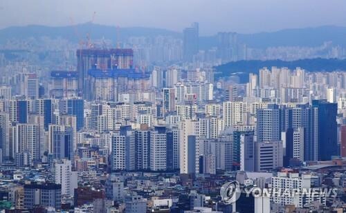 Population mobility falls for 9th month in September
