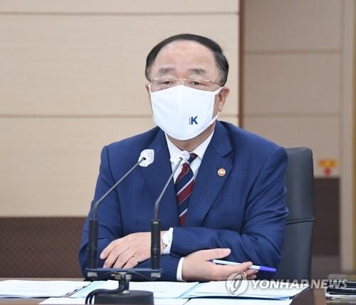Finance minister to leave for Europe to attend G20, climate change meetings