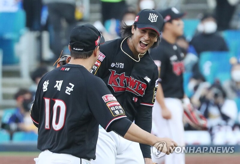 Venezuelan ace Cuevas pitches Wiz to 1st Korean Series in gutsy performance