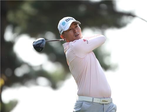 이성호, KPGA 코리안투어 시즌 최종전 2R 선두…김주형 2위(종합)