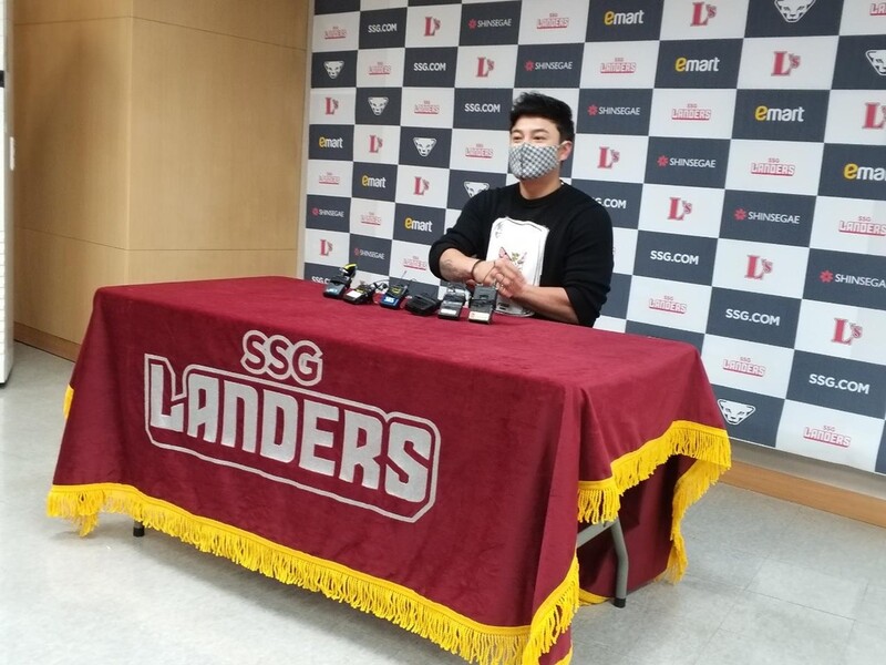 Ex-MLB All-Star Choo Shin-soo undecided on future in KBO after one season