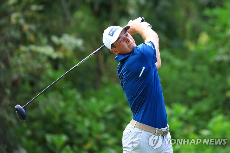 호블란, PGA 투어 WWT 챔피언십 3R 선두 도약…대회 2연패 기회
