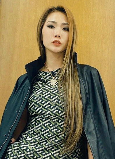 '스우파' 우승 댄서 허니제이, PO 2차전 시구