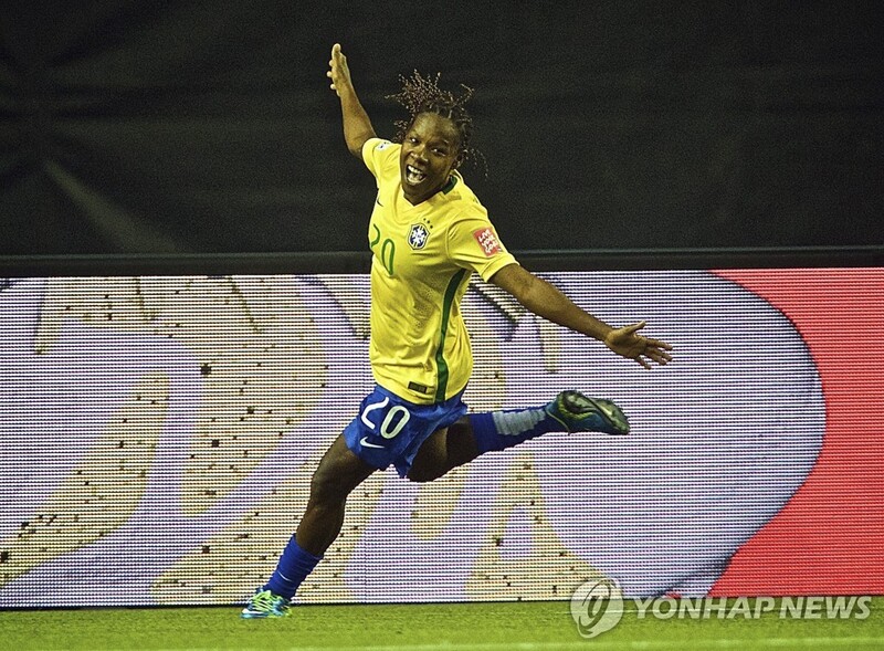 '월드컵 7회 뛴' 브라질 여자축구 전설 포르미가, 국가대표 은퇴