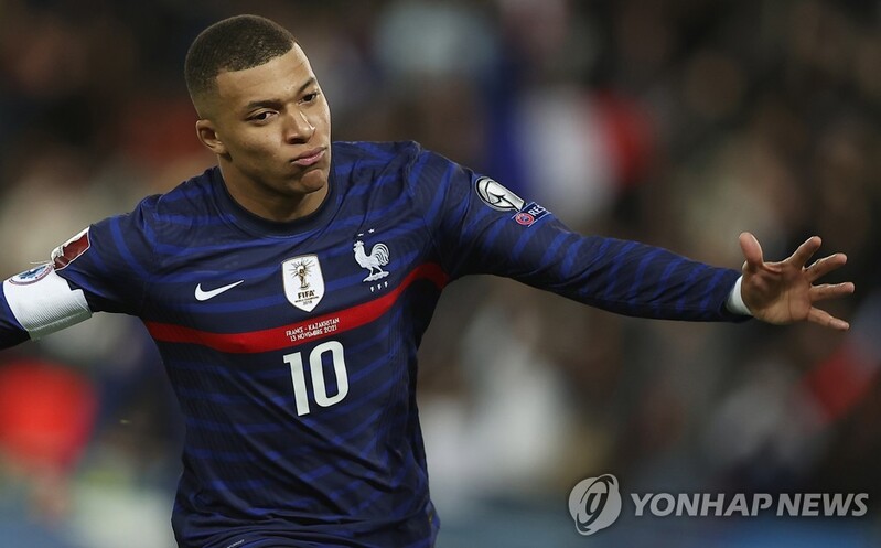 '63년 만의 4골' 음바페, 프랑스 축구에 새 기록…"자부심 느껴"