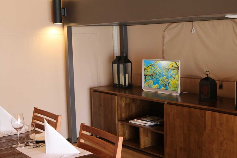 캠핑족 겨냥한 'LG 룸앤 TV', 글램핑 숙소서 체험 마케팅