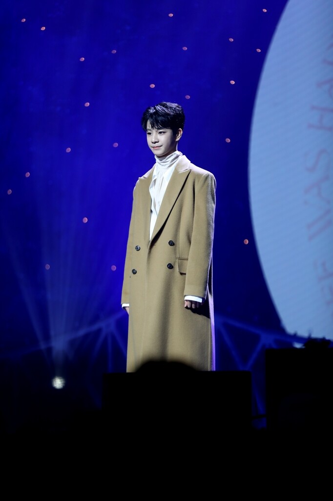 정동원 "언제까지 아이일 수는 없잖아요…성장 과정 담았죠"