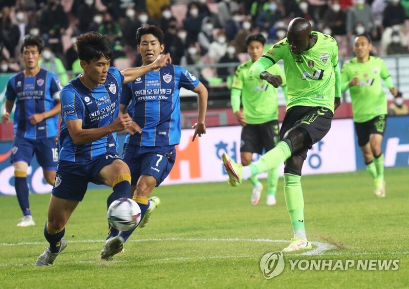 Jeonbuk, Ulsan to resume K League title push as int'l break ends