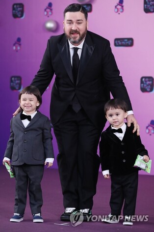 Sam Hamington's family to leave 'The Return of Superman'